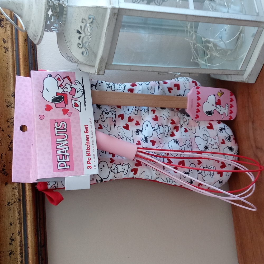 Snoopy kitchen set